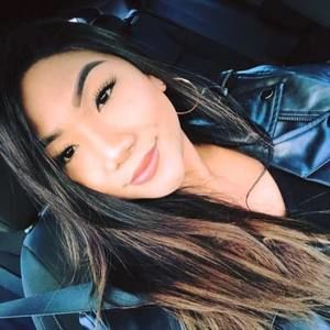 Meet your Posher, Rowena